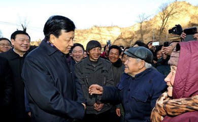 “两学一做”学要学到位 做要做具体